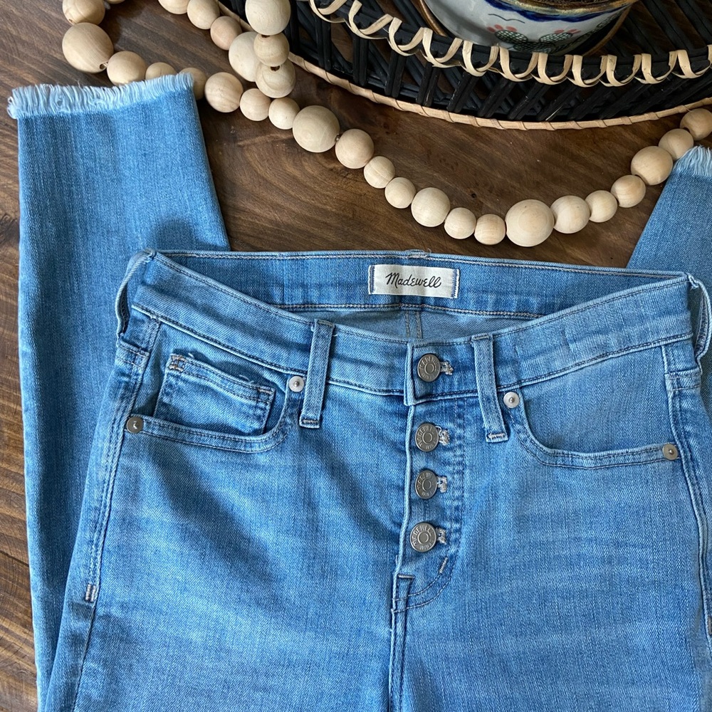 Madewell 9" High-Rise Skinny Crop Jeans: frayed